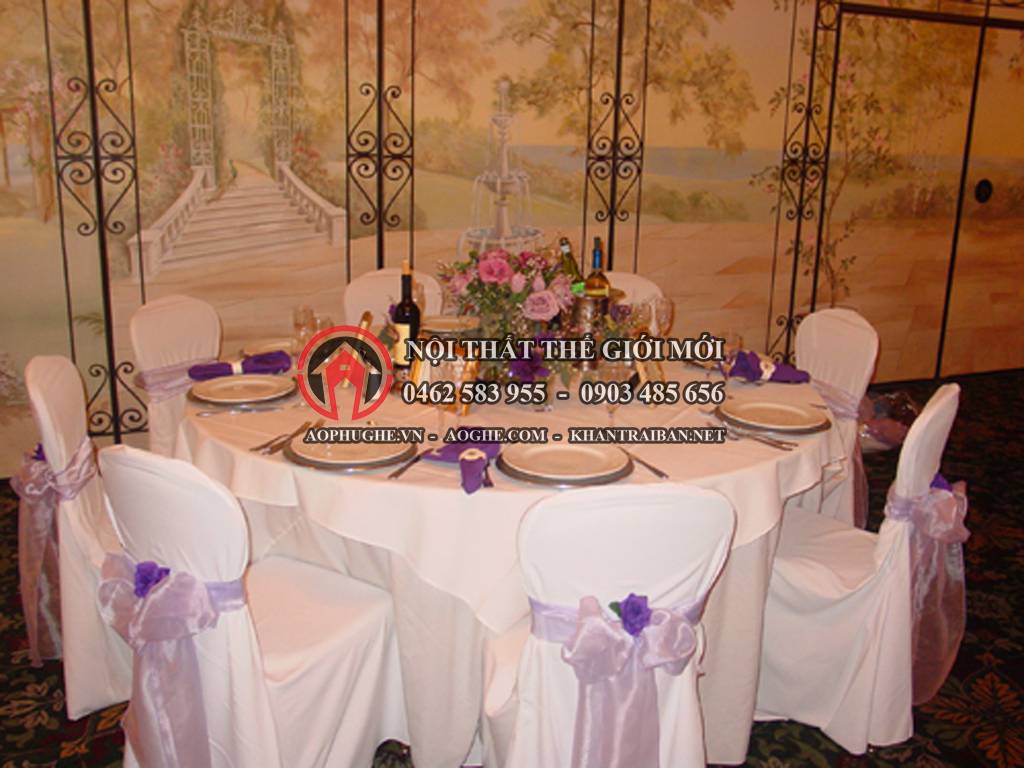 May gia công áo phủ ghế cưới hỏi