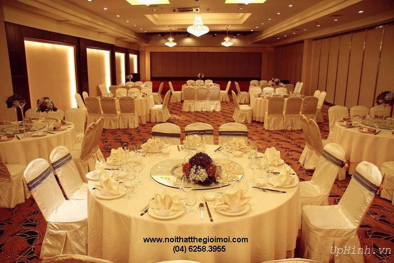 Áo phủ ghế nhà hàng