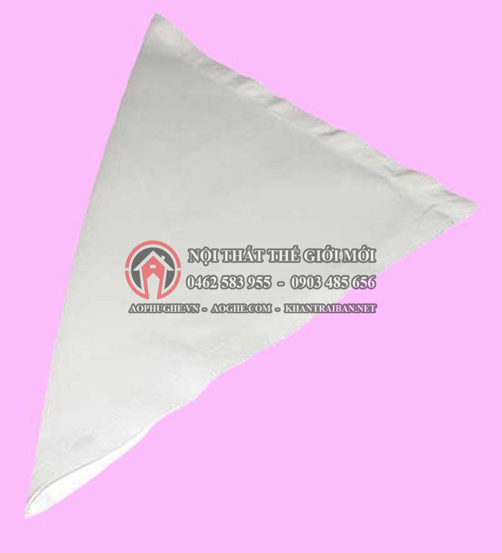 gấp khăn ăn bước 3