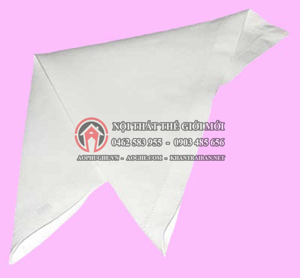 gấp khăn ăn bước 4